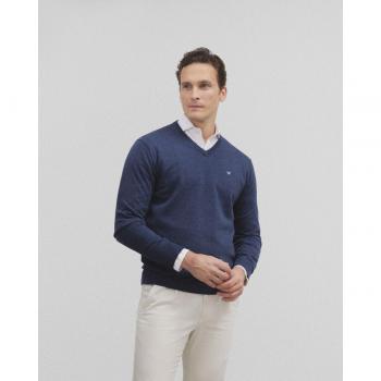 Jersey de hombre color azul medio con cuello pico