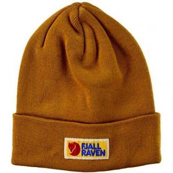 Gorro de lana Fjällräven Vardag Classic ocre, tejido suave, diseño clásico, color ocre, logo de la marca en el frente