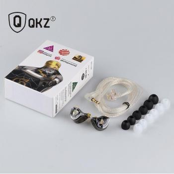 Auriculares Intrauditivos HiFi QKZ x HBB con Diafragma de Titanio de 10 mm, Cavidad Semiabierta y Placa Frontal de Aluminio CNC con Micrófono Negro