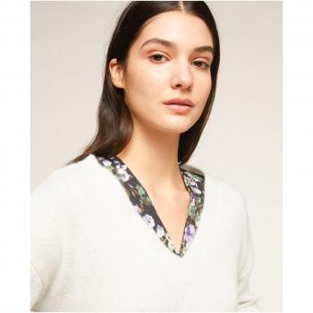 Jersey de mujer con cuello de pico y detalles en lúrex