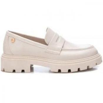 Xti Mocasines para Mujer 141817 en Piel Sintética Beige con Detalle de Antifaz y Suela de Goma
