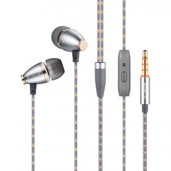 celebrat C3 auriculares auriculares, alta definición, in-ear, libre de enredos, aislamiento de ruido con micrófono y cable de 3,5 mm para iPhone, iPod, iPad, MP3 Players, Samsung Galaxy, etc.