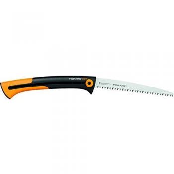 Fiskars Sierra larga retráctil, Para madera verde, Cuchilla retráctil, Dientes grandes, Corte tirante, Longitud de cuchilla: 25,5 cm, acero inoxidable, Negro/Naranja, Xtract, SW75, 1000614