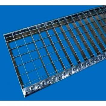 Escalón Rejilla Acero Galvanizado 600 mm x 240 mm