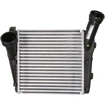 Intercooler NISSENS 96611 - Intercooler de alto rendimiento para motores, fabricado en aluminio y plástico, diseñado para mejorar la eficiencia del sistema de refrigeración del motor, compatible con diversas marcas y modelos de vehículos