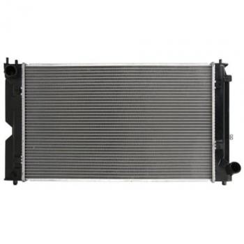 Radiador de refrigeración del motor Thermotec D72004TT, características: alta eficiencia en la disipación de calor, diseño optimizado para un ajuste perfecto, fabricado con materiales de alta calidad para mayor durabilidad, compatible con múltiples m