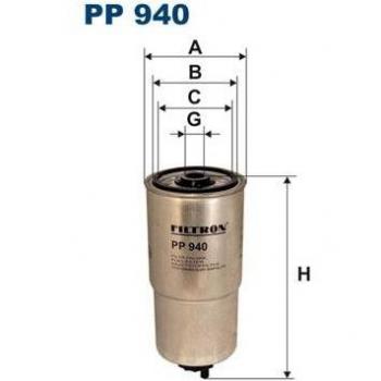 Filtro de combustible FILTRON PP 940 - Tipo: Filtro de combustible; Compatibilidad: Vehículos con motor de gasolina; Material: Plástico y papel filtrante; Función: Filtrar impurezas del combustible para proteger el sistema