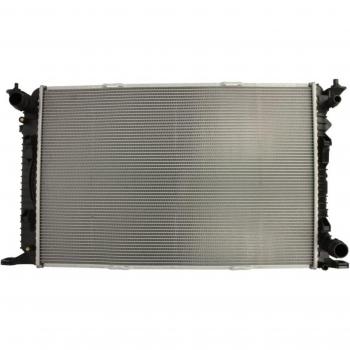 Radiador de refrigeración del motor NISSENS 60317 con características de alta eficiencia, diseño optimizado para un mejor flujo de aire, fabricado con materiales duraderos y resistencia a la corrosión