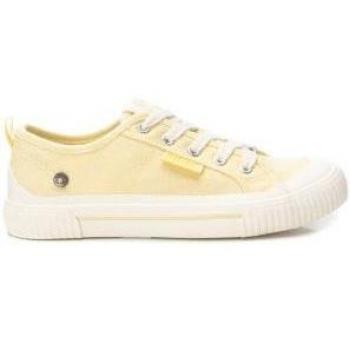 Zapatilla de mujer Refresh 171916 amarillo con cordón