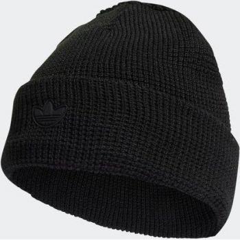Gorro Beanie Adidas Rifta Originals con diseño clásico, tejido suave y cálido, logo de la marca en el frente, ajuste cómodo y versátil para uso diario