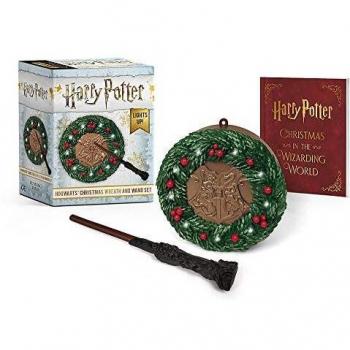Harry Potter Hogwarts Christmas Wreath and Wand Set