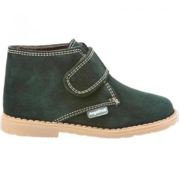 Botas de Niño ANGELITOS SAFARI 402 VERDE con diseño safari, color verde, fabricadas en material resistente, suela antideslizante, cierre fácil y cómodo para poner y quitar