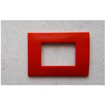 Placa Compatible Living Light en ABS 3/4/7 Postes Color Rojo Fuego - 4 Orificios