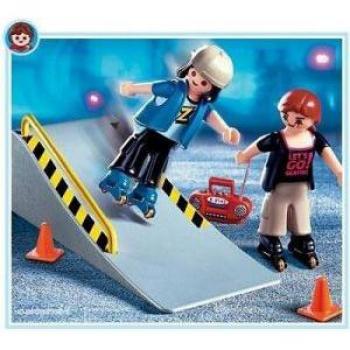 PLAYMOBIL SKATERS CON RAMPA Y PISTA DE ENTRENAMIENTO, MODELO 4415