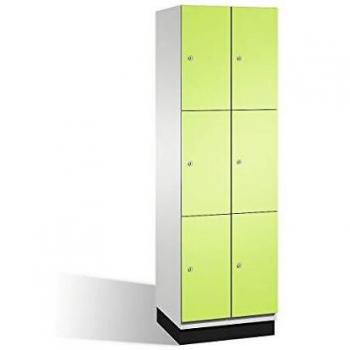 Armario de compartimentos bajo llave C+P Cambio con 3 secciones, puertas de acero, color gris claro y verde