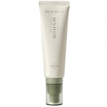 VILLAGE 11 FACTORY - DAILY MILD SUN FLUID - Protector solar facial SPF 50+ PA++++ con propiedades antiedad e iluminadoras, 50ml