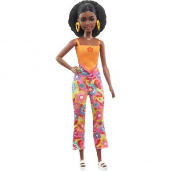 Barbie - Muñeca Fashionistas con vestido estilo Y2K y accesorios