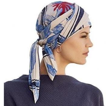 Pañuelo de algodón fruncido Joli beige estampado con plumas azules y hoja roja en terciopelo