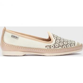 Mocasines Pikolinos Aguila W6T-3867C1 en piel nata para mujer: cómodos, elegantes y con troquelado. ¡Ideal para lucir con estilo!