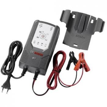 Bosch 0189999070 C7 - Cargador de batería con microprocesador