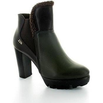 Boots 226 Melissa, color caqui, Negro