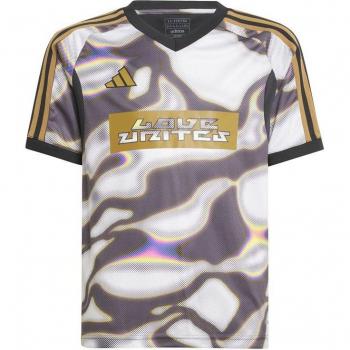 Camiseta de fútbol adidas Tiro Jersey Pride niño negro, manga corta, diseño en color negro, con detalles que destacan el orgullo y la diversidad