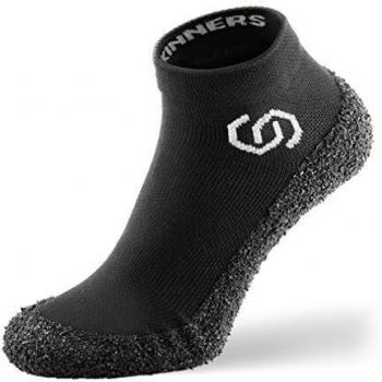 Calcetines Minimalistas SKINNERS para Andar Descalzo para Hombres y Mujeres | Calzado Ultra portátil Ligero y Transpirable | Negro