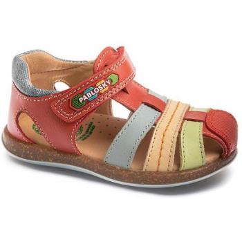 Sandalias cerradas de bebé niño de piel color rojo