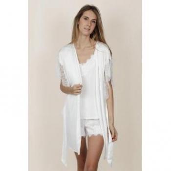 Bata Soft Crepe blanca para mujer de manga corta con detalles de puntilla Admas