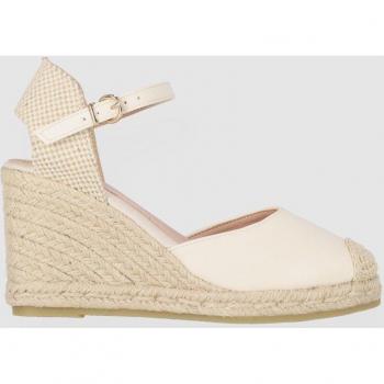Alpargatas Chika10 New Nadia 05 beige con cuña de 8cm