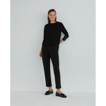 Pantalón de mujer con diseño confortable y estilo moderno.