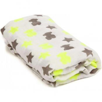 Muselina con funda Tous Baby Muse gris con tejido transpirable con medidas de 118 X 98 cm con fondo blanco y con oso y estrellas en gris oscuro y fluor verde