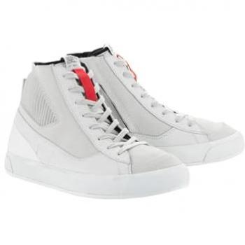 Botas de Moto Alpinestars Stated Blanco-Gris Frío, características: diseño deportivo, material resistente al agua, suela antideslizante, refuerzos en tobillo y puntera, cierre con cordones, talla