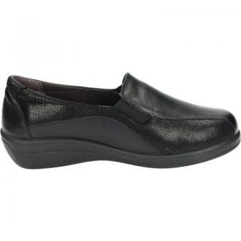 Mocasín de piel para señora marca DOCTOR CUTILLAS en color negro