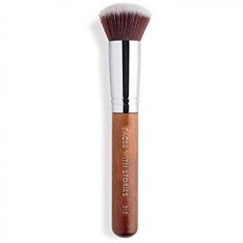 Brocha media para base Professional de FACES WITH STORIES, Vegana, Sin crueldad animal, Marca Portuguesa