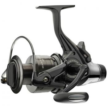 Daiwa - Carrete Baitrunner 'Black Widow' Tamaños 3500A/4000A/4500A/5000A para Pesca de Carpa, Salmón, Trucha, Pesca Deportiva - 5000A, 5000 BR