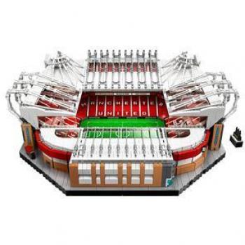 Lego Creator Expert Old Trafford Manchester United 10272 - Set de construcción, incluye 3,898 piezas, escala detallada del estadio Old Trafford, minifiguras de jugadores y entrenador del Manchester United, elementos decorativos como banderas y