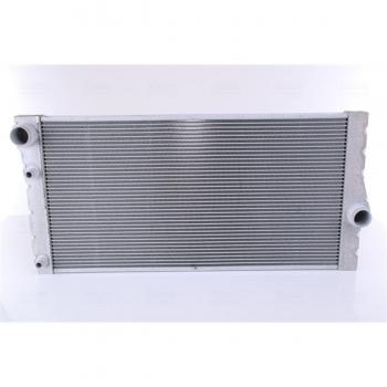 Radiador de refrigeración del motor NISSENS 60769, compatible con modelos específicos, fabricado en materiales de alta calidad para una óptima disipación del calor, diseño eficiente para un rendimiento mejorado y fácil instalación