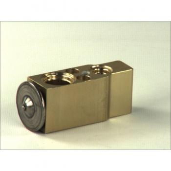 Válvula de expansión para aire acondicionado THERMOTEC KTT140008