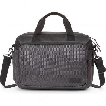 Bandolera Eastpak Sheldan con compartimento para portátil, color gris oscuro
