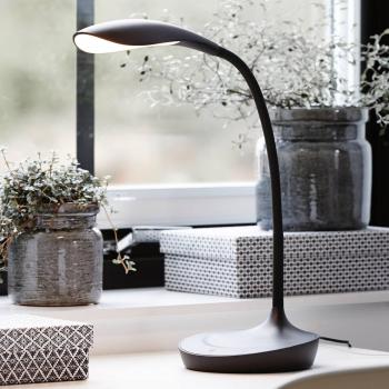 Lámpara de mesa SWAN Negra 1 luz con diseño elegante, acabado en negro, tecnología LED integrada, base estable y pantalla que difunde la luz suavemente