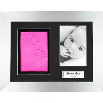Anika-Baby BabyRice Cadre photo pour bébé fille Effet argent brossé + Emplacement pour empreintes en relief Argile Rose