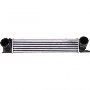 Intercooler NISSENS 96725 - Intercooler para motor, fabricado por Nissens, diseñado para optimizar el rendimiento del sistema de refrigeración del motor, compatible con diversas marcas y modelos de vehículos