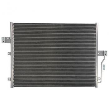 Condensador de aire acondicionado Thermotec KTT110580 - Alta eficiencia, diseño compacto, fácil instalación, compatible con múltiples modelos de vehículos, fabricado con materiales duraderos y resistentes a la corrosión