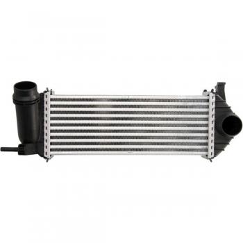 Intercooler THERMOTEC DAM019TT - Tipo: Intercooler; Características: Fabricado en aluminio, diseño de alta eficiencia, compatible con múltiples modelos de vehículos, optimiza la refrigeración del aire de admisión, mejora el