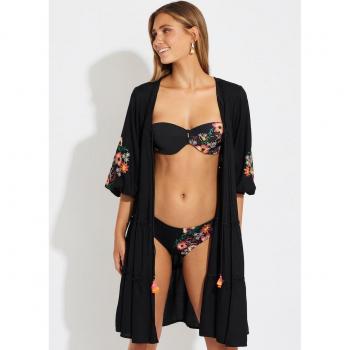 Selmark - Elegante Vestido de Playa Corto con Detalle de Bordado Floral