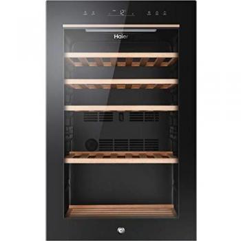 Vinoteca Haier Wine Bank 50 HWS49GA, capacidad para 49 botellas, refrigeración por compresor, estantes de madera, filtro anti-UV, iluminación LED, clase F, libre instalación, color negro