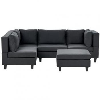 Sofá modular esquinero moderno 4 plazas tapizado en tela negra con patas negras y respaldo acolchado, incluye otomana Unstad