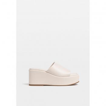 Stradivarius High-heel platform clogs  ECRU