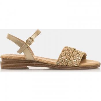 Sandalias Mustang Maria beige con cierre de hebilla y puntera redonda
